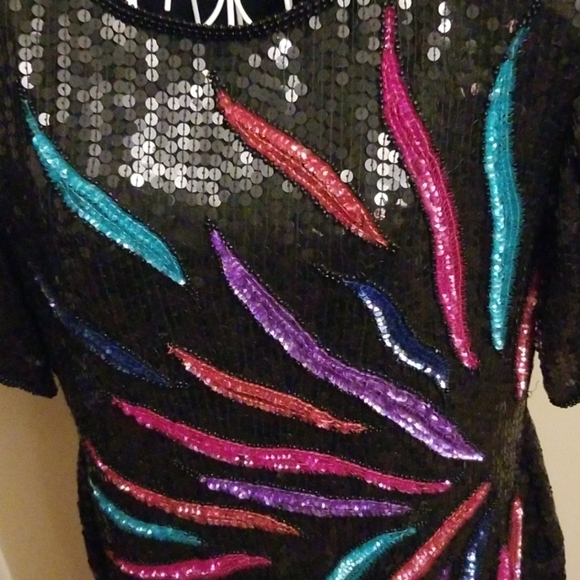 GUSSIED UP❣️Black sequined top - Picture 3 of 8